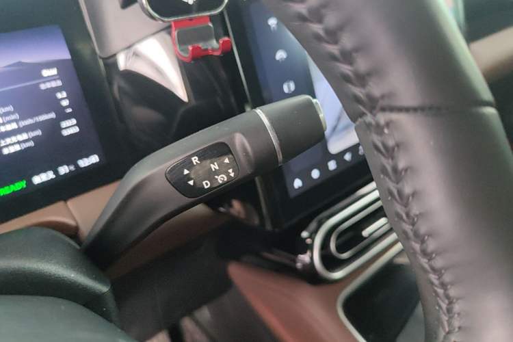 Used Leapmotor C01 2023 525 Comfort Edition Gear Lever