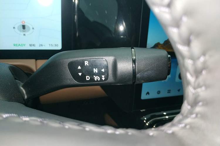 Used Leapmotor C01 2023 630 All-Wheel-Drive Performance Version Gear Lever