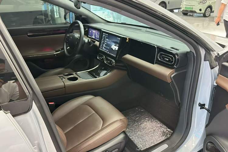 Used Leapmotor C01 2023 Range-Extended 316 Smart Edition Interior 1