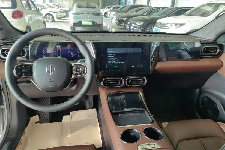 Used Leapmotor C01 2023 630 All-Wheel-Drive Performance Version Interior 2