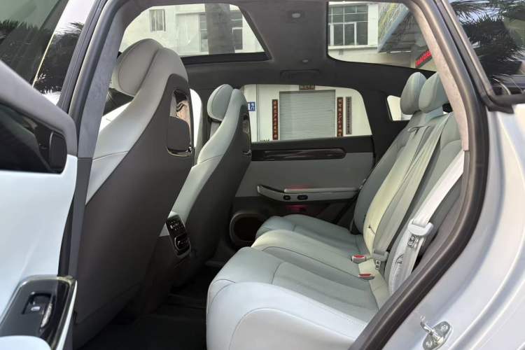 Used Leapmotor C01 2023 630 All-Wheel-Drive Performance Version Interior 3