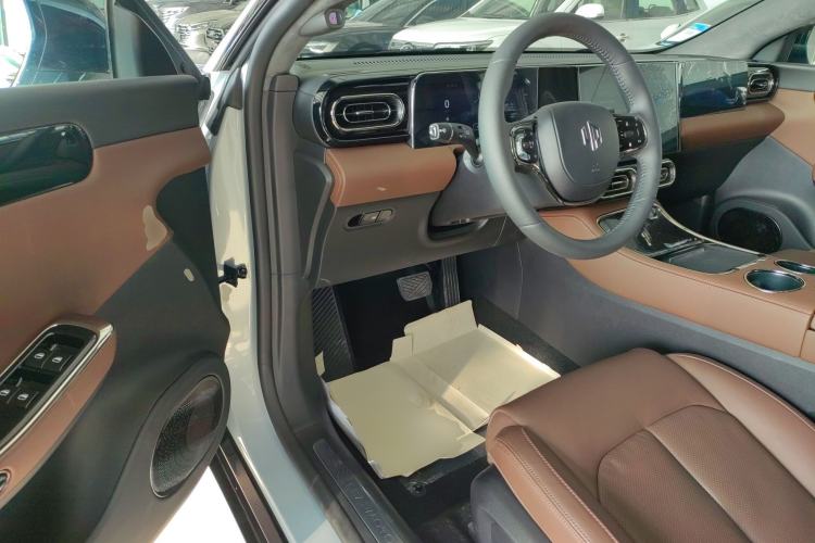 Used Leapmotor C01 2023 630 All-Wheel-Drive Performance Version Interior 3