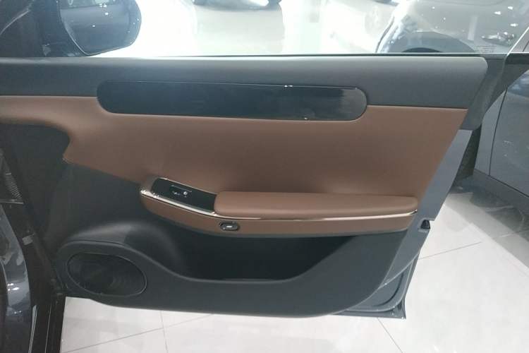 Used Leapmotor C01 2023 630 All-Wheel-Drive Performance Version Interior 5