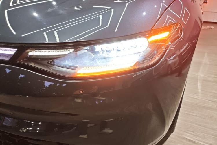 Used Leapmotor C01 2023 630 All-Wheel-Drive Performance Version Left Front Headlight