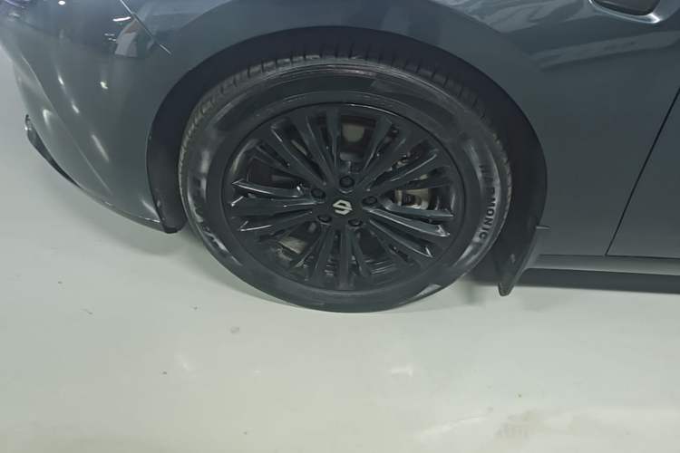 Used Leapmotor C01 2023 525 Comfort Edition Left Front Wheel Hub