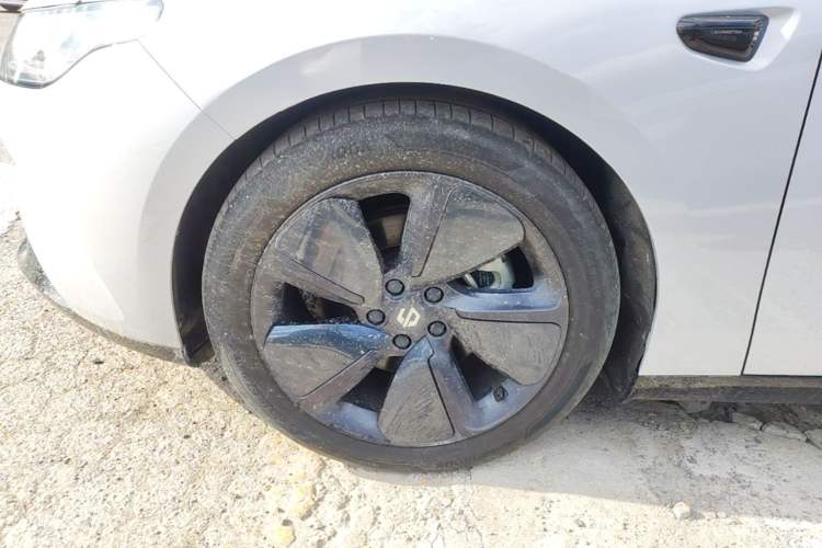 Used Leapmotor C01 2023 525 Comfort Edition Left Front Wheel Hub