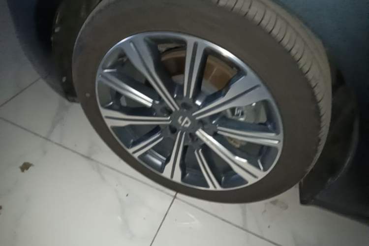 Used Leapmotor C01 2023 525 Comfort Edition Left Front Wheel Hub