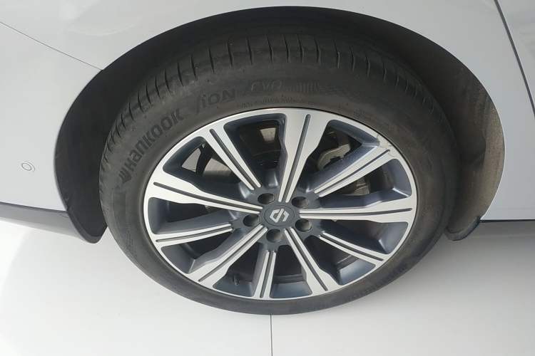 Used Leapmotor C01 2023 Range-Extended 316 Smart Edition Right Rear Wheel Hub