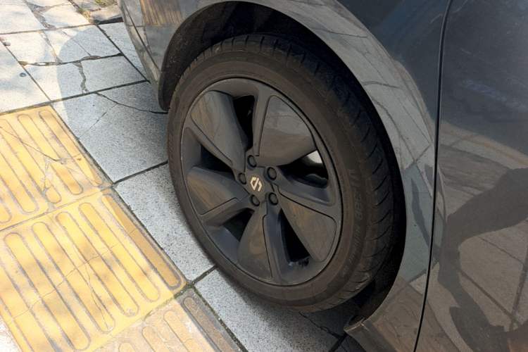 Used Leapmotor C01 2023 525 Comfort Edition Right Rear Wheel Hub