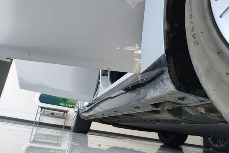 Used Leapmotor C01 2023 Range-Extended 316 Smart Edition Right Side Sill