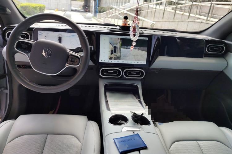 Used Leapmotor C01 2023 525 Comfort Edition Center Console