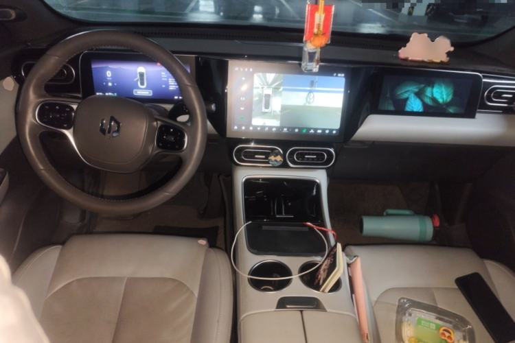 Used Leapmotor C01 2023 525 Comfort Edition Center Console