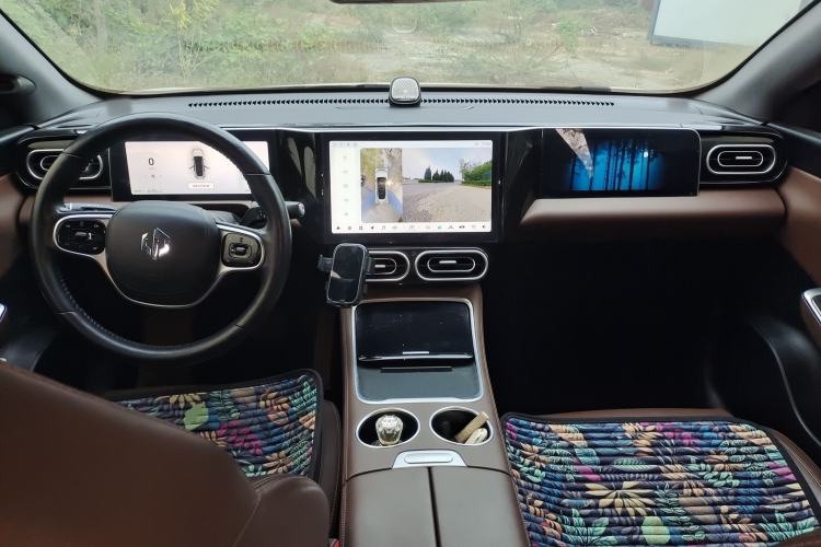 Used Leapmotor C01 2023 525 Comfort Edition Center Console