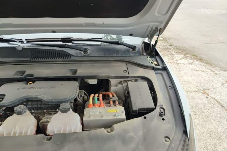 Used Leapmotor C01 2023 Range-Extended 216 Comfort Edition Engine Bay Left