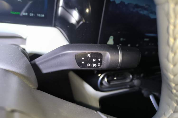 Used Leapmotor C01 2023 525 Comfort Edition Gear Lever
