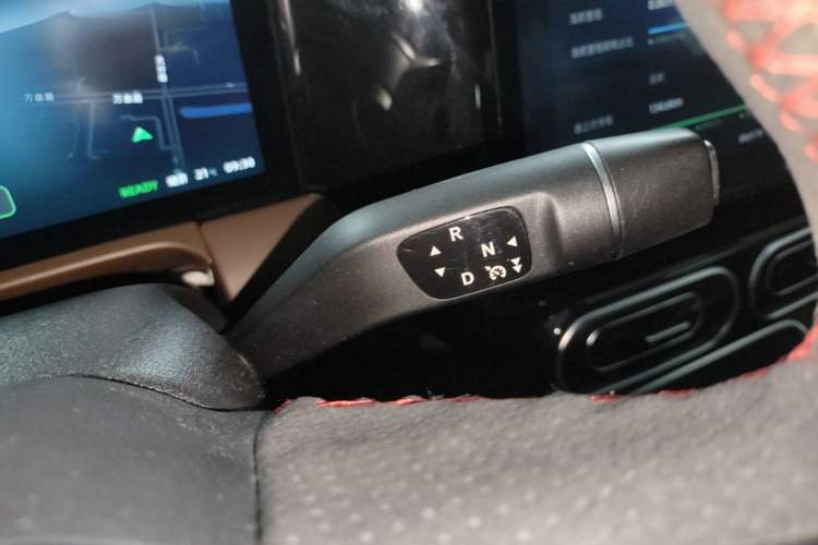 Used Leapmotor C01 2023 525 Comfort Edition Gear Lever