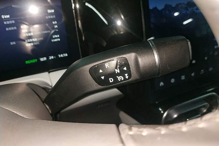 Used Leapmotor C01 2023 525 Comfort Edition Gear Lever