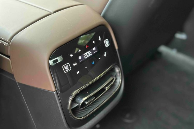 Used Leapmotor C01 2023 Range-Extended 316 Smart Edition Interior 4