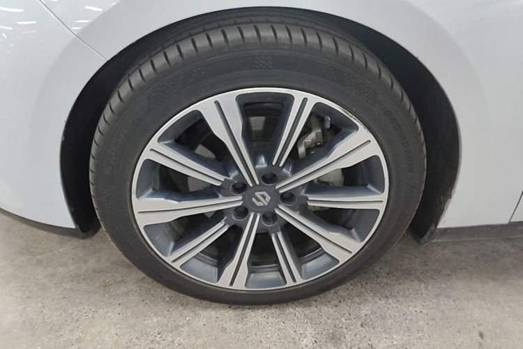 Used Leapmotor C01 2023 525 Comfort Edition Left Front Wheel Hub