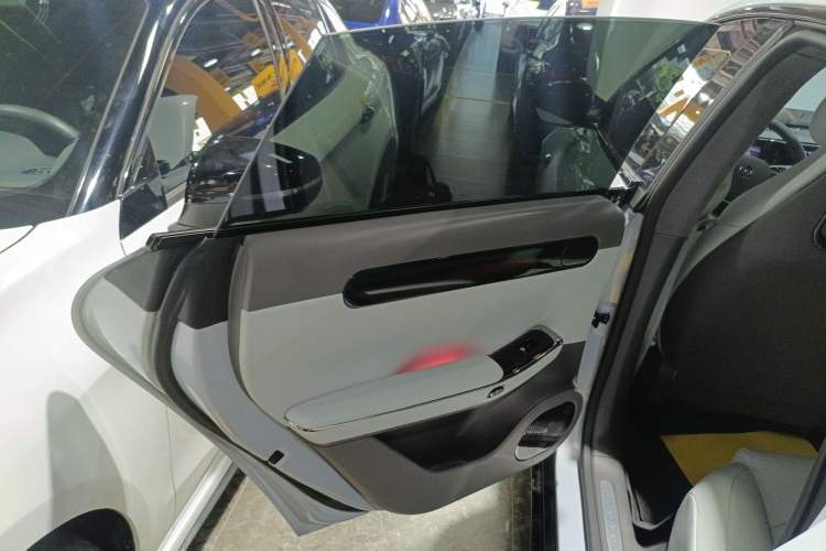 Used Leapmotor C01 2023 630 All-Wheel-Drive Performance Version Left Rear Door Interior