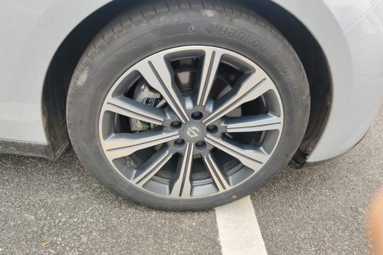 Used Leapmotor C01 2023 525 Comfort Edition Right Front Wheel Hub