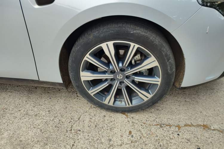 Used Leapmotor C01 2023 Range-Extended 216 Comfort Edition Right Front Wheel Hub