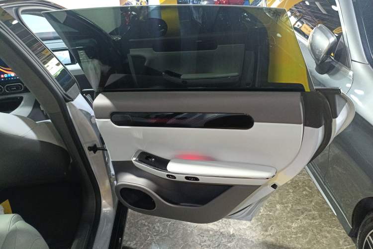 Used Leapmotor C01 2023 630 All-Wheel-Drive Performance Version Right Rear Door Interior