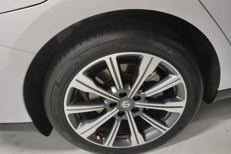 Used Leapmotor C01 2023 525 Comfort Edition Right Rear Wheel Hub