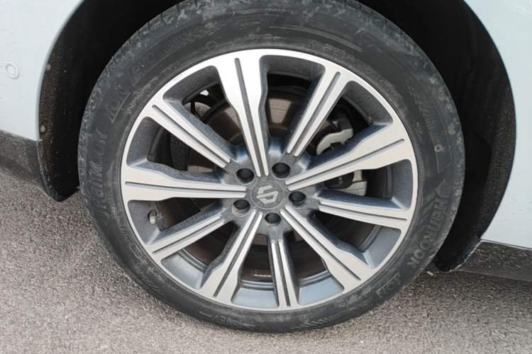Used Leapmotor C01 2023 Range-Extended 316 Smart Edition Right Rear Wheel Hub