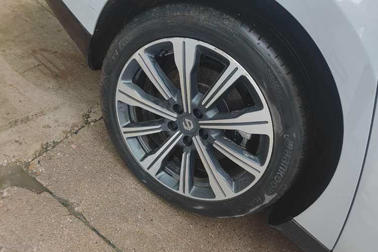 Used Leapmotor C01 2023 Range-Extended 216 Comfort Edition Right Rear Wheel Hub