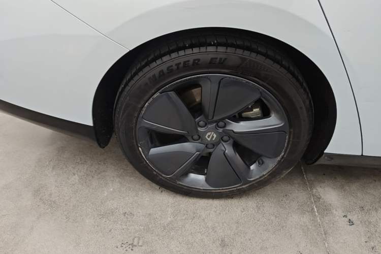 Used Leapmotor C01 2023 525 Comfort Edition Right Rear Wheel Hub