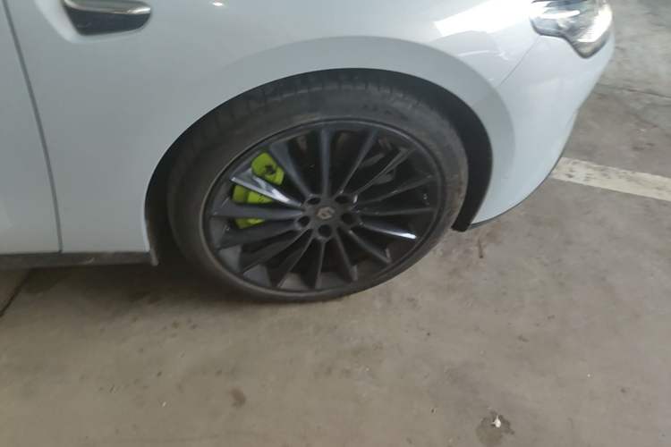 Used Leapmotor C01 2023 630 All-Wheel-Drive Performance Version Right Rear Wheel Hub