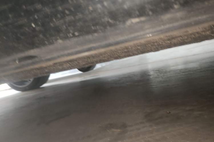 Used Leapmotor C01 2023 630 All-Wheel-Drive Performance Version Right Side Sill