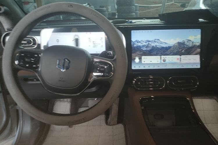 Used Leapmotor C01 2023 630 All-Wheel-Drive Performance Version Steering Wheel