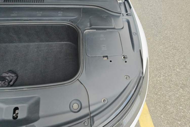 Used Leapmotor C01 2023 525 Comfort Edition Engine Bay Left