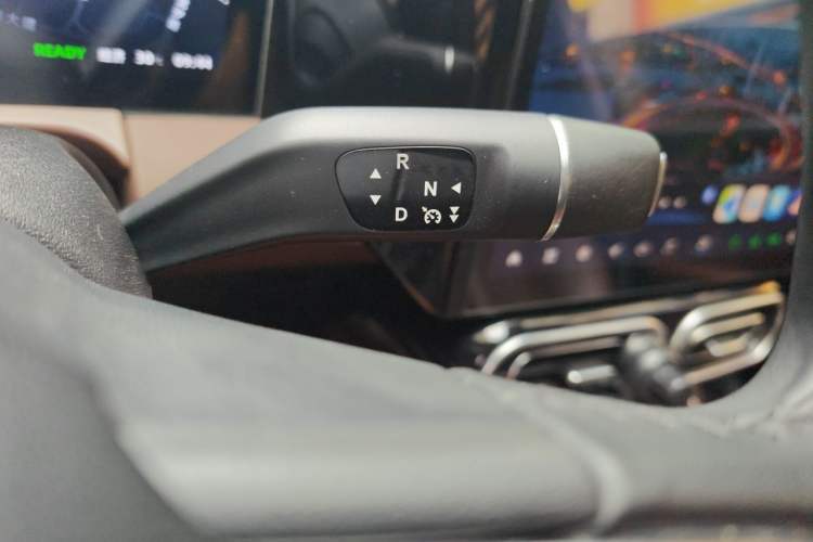 Used Leapmotor C01 2023 525 Comfort Edition Gear Lever