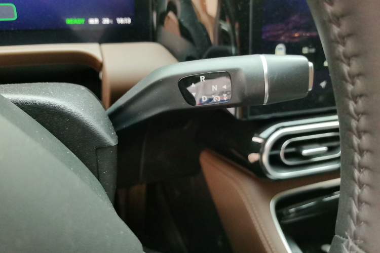 Used Leapmotor C01 2023 525 Comfort Edition Gear Lever