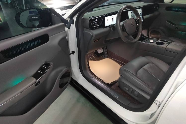 Used Leapmotor C01 2023 630 All-Wheel-Drive Performance Version Interior 3