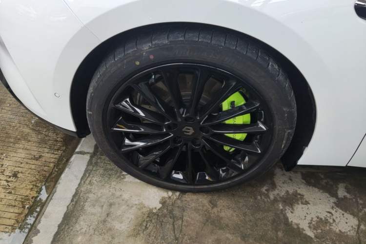 Used Leapmotor C01 2023 630 All-Wheel-Drive Performance Version Left Front Wheel Hub