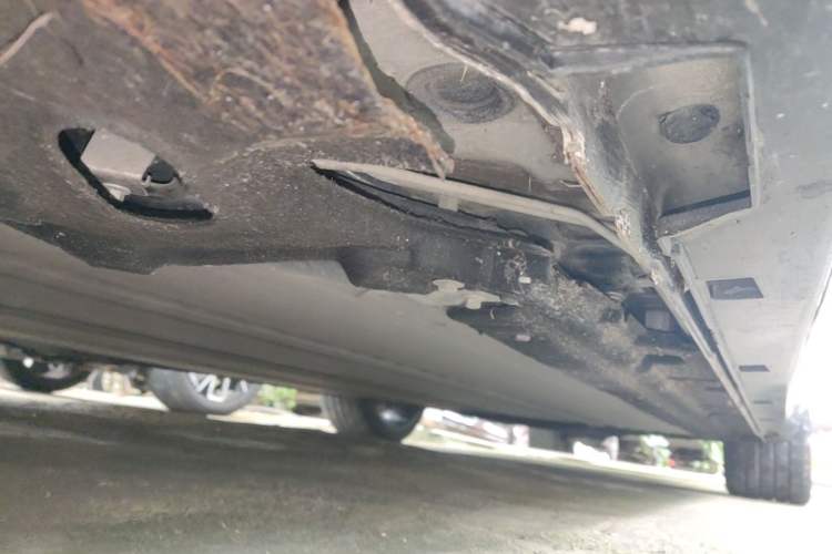 Used Leapmotor C01 2023 630 All-Wheel-Drive Performance Version Left Side Sill