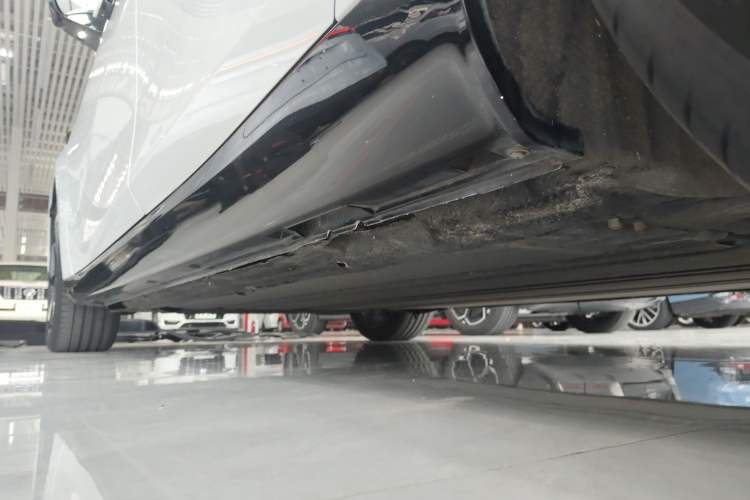 Used Leapmotor C01 2023 525 Comfort Edition Left Side Sill