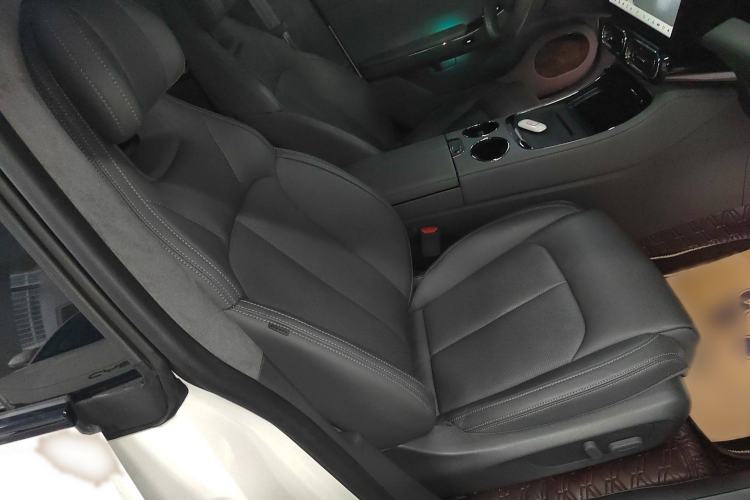 Used Leapmotor C01 2023 630 All-Wheel-Drive Performance Version Right Front Seat