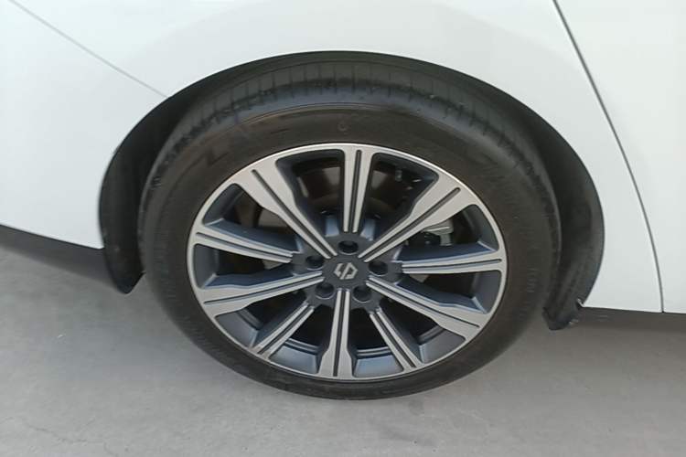 Used Leapmotor C01 2023 525 Comfort Edition Right Rear Wheel Hub