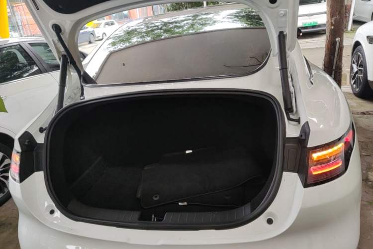 Used Leapmotor C01 2023 630 All-Wheel-Drive Performance Version Trunk