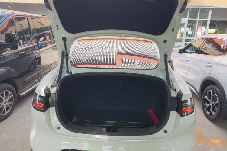 Used Leapmotor C01 2023 Range-Extended 216 Comfort Edition Trunk