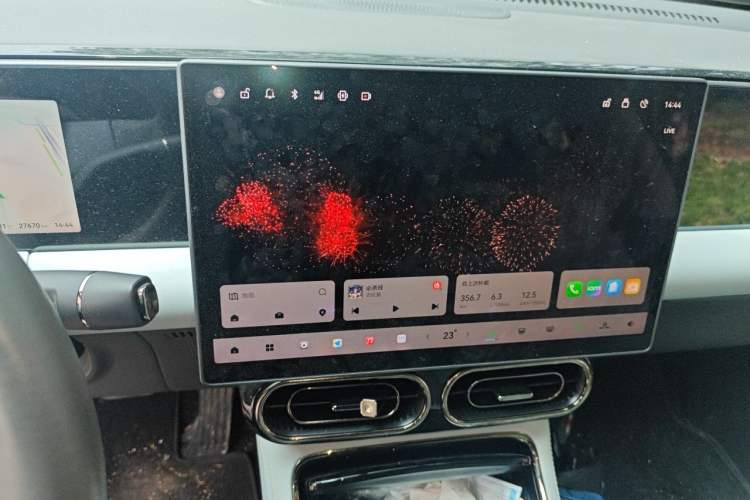 Used Leapmotor C01 2024 Range-Extended 216 Luxury Edition Audio And AC Panel