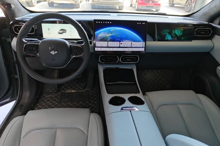Used Leapmotor C01 2024 Range-Extended 216 Luxury Edition Center Console