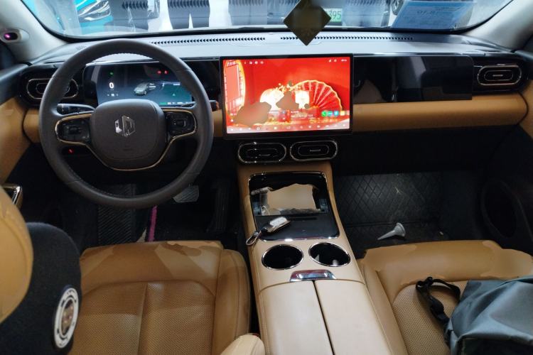 Used Leapmotor C01 2024 Range-Extended 216 Luxury Edition Center Console