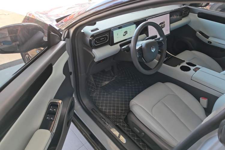 Used Leapmotor C01 2024 Range-Extended 216 Luxury Edition Driver Seat