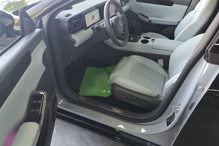 Used Leapmotor C01 2024 Range-Extended 216 Luxury Edition Driver Seat